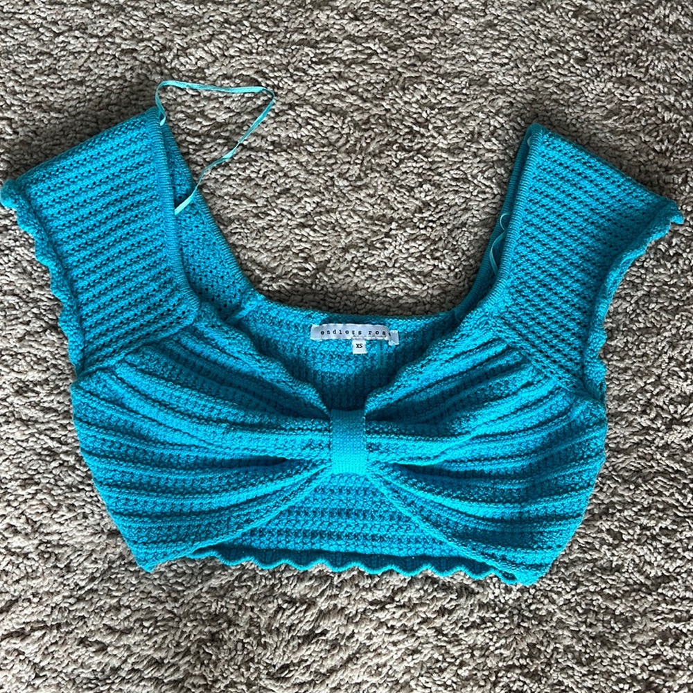 Endless rose crochet top